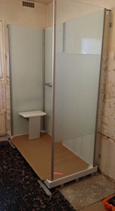 Installation d'une douche Kinedo
